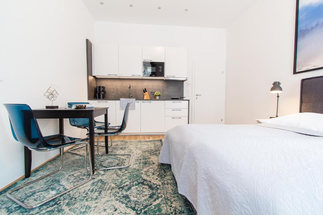 Apartment Familienplatz I Contactless Check-In Виена Екстериор снимка