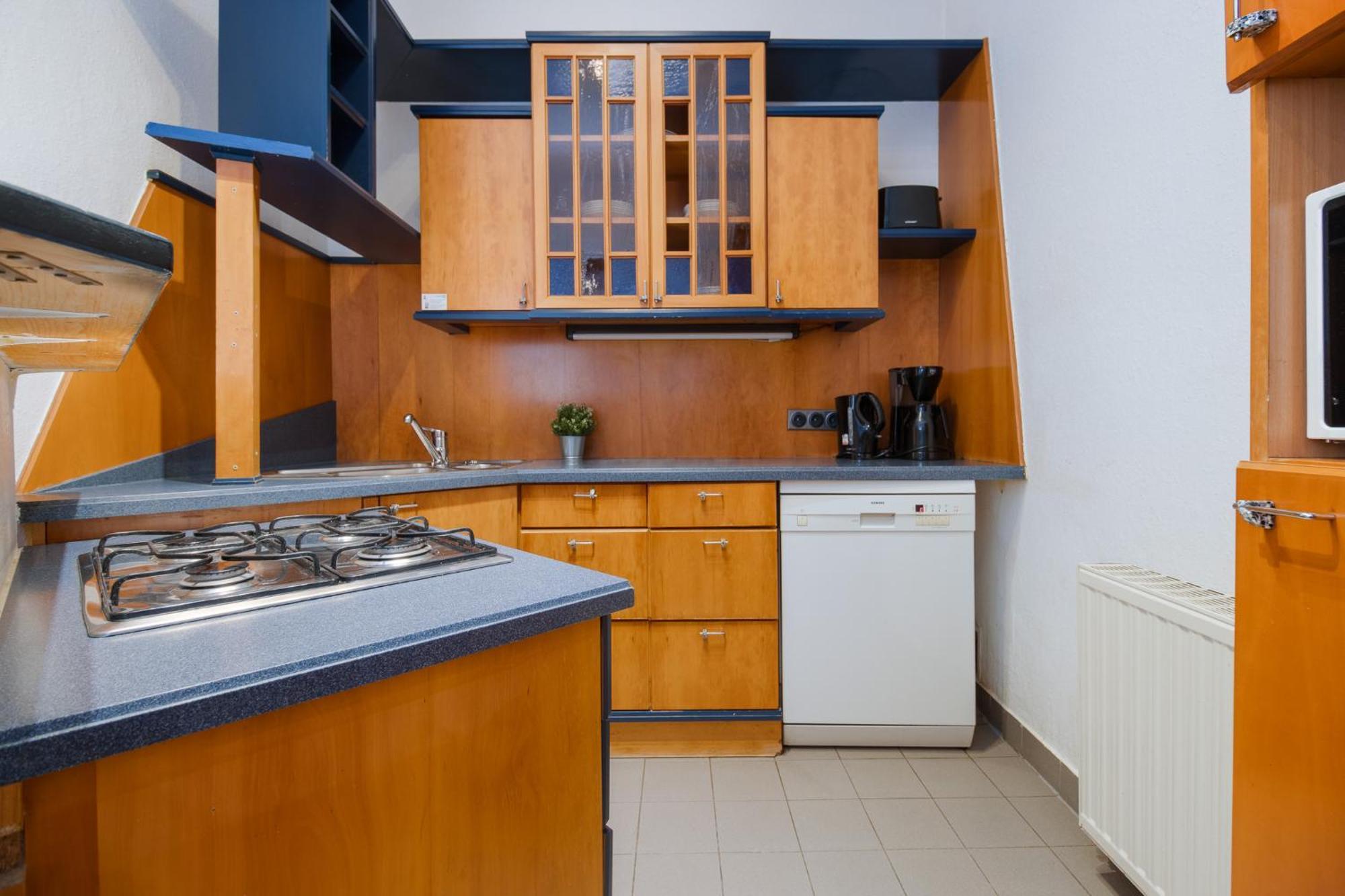 Apartment Familienplatz I Contactless Check-In Виена Екстериор снимка